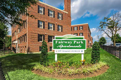 Fairway-Park-Apartments-Monument-Sign