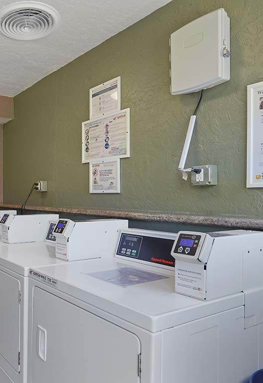 Laundry Room at Colonial Garden Apartments, San Mateo, 94401