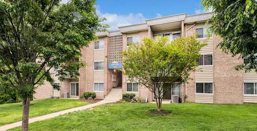 Building exterior2 at Andrews Ridge Apartments, Suitland, Maryland