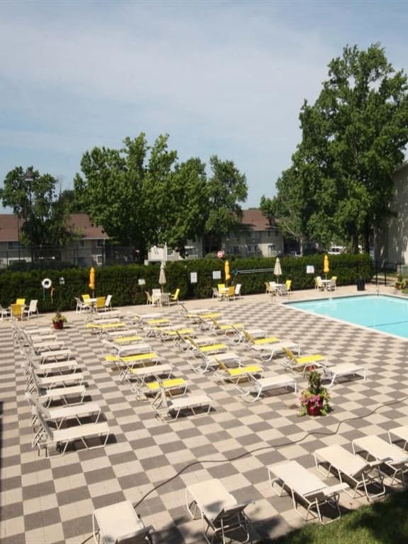 The Pavilion Apartments in Maryland Heights, MO RENTCafe