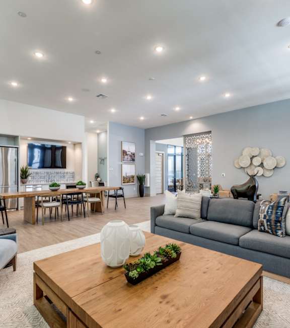 Club Room at Carson Crossing Apartments in Austin