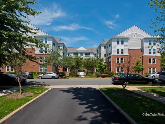 Leasing office exterior-Clarendon Court Arlington Virginia