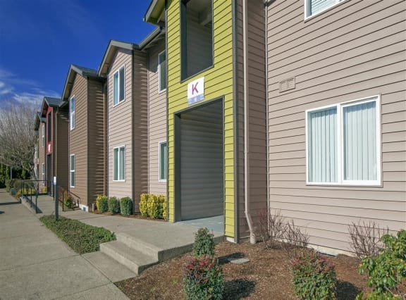 our apartments are located in the heart of a cityat TOWNSHIP Apartments, CANBY, OR