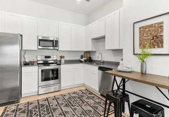 Open kitchen at Bay Pointe at Summerville, Summerville