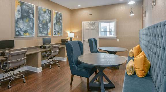 Avalon-Peaks-Apartments-Apex-NC-Business-Center-1