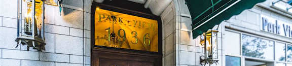Entrance at Park View Apartments, Chicago, IL 60614