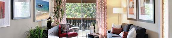 Apartment living room with patio at CASA GRANDE APARTMENT HOMES, California, 90630