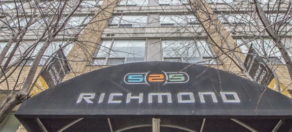 525 Richmond front entrance sign.  Thumbnail click to zoom.