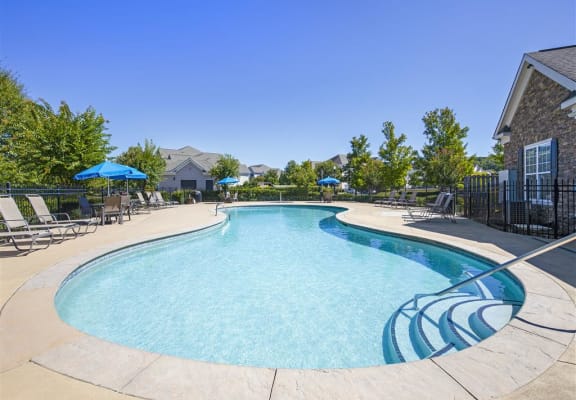 Sparkling Swimming Pool and Lounge at The Reserve at Maryville, Maryville, TN, 37801