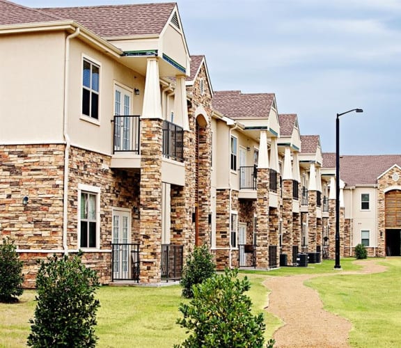 Central Park at WinStar Village Apartments in Thackerville, OK
