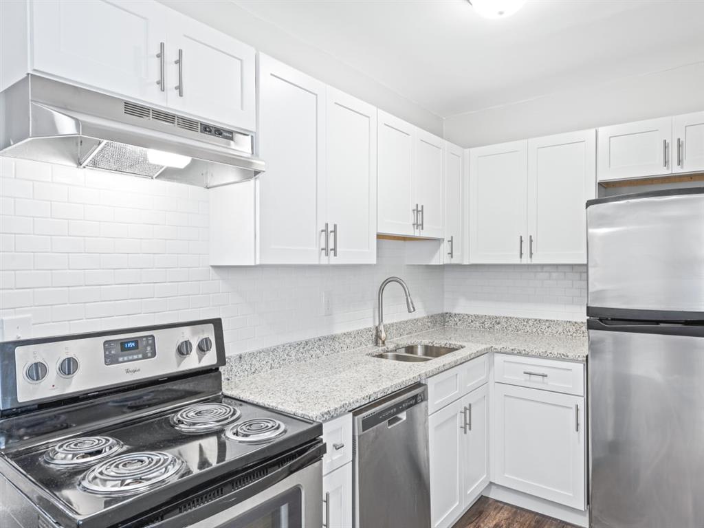 Photos and Video of Oaks Apartments in Smyrna, GA