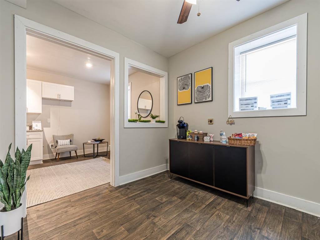 Photos and Video of Oaks Apartments in Smyrna, GA