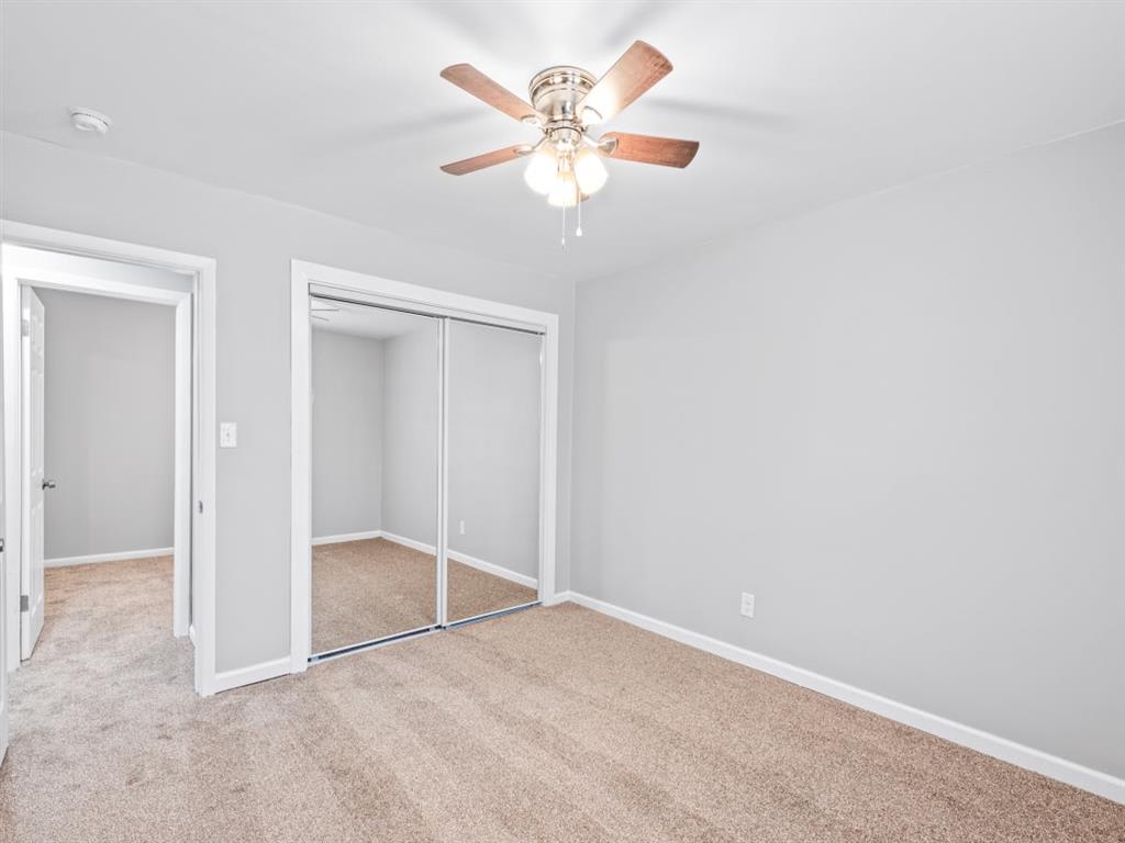 Photos and Video of Oaks Apartments in Smyrna, GA