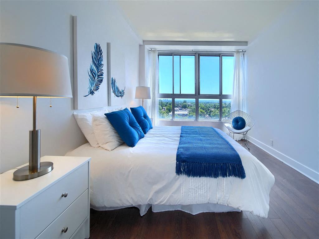 Photos and Video of 5999 Monkland in Montreal, QC