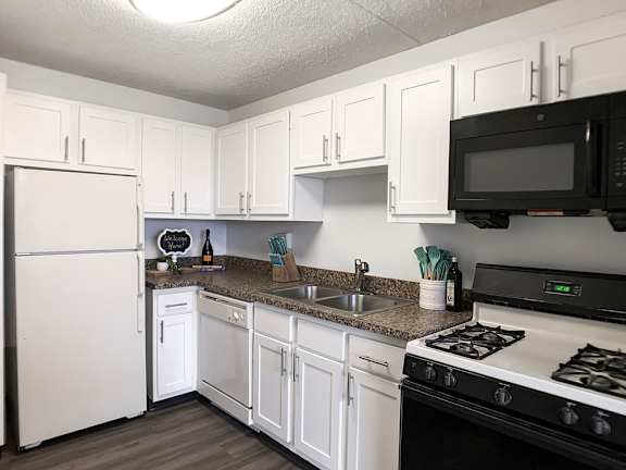 Fully-equipped kitchens