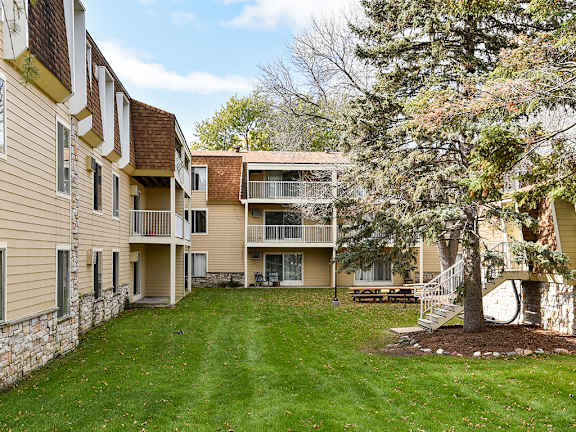 The Pines of Burnsville - Exterior