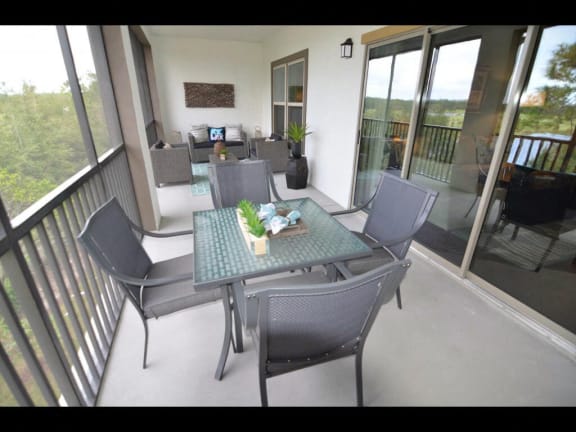 Private balcony/patio