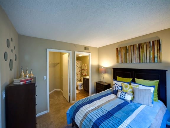 Comfortable Bedroom With Accessible Closet at Leigh Meadows Apartments, Jacksonville