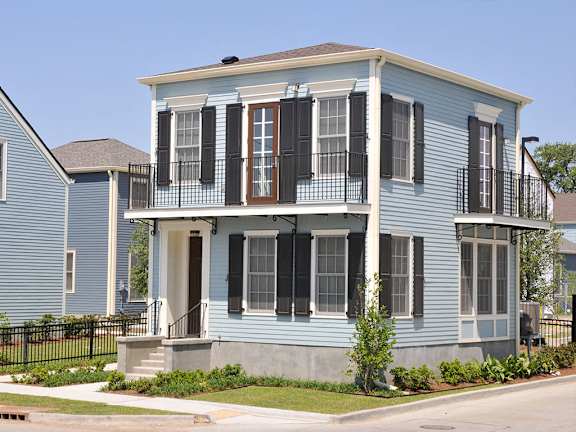 Exterior of apartment building_Lafitte,New Orleans, LA