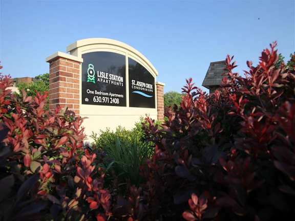 Lisle station signage