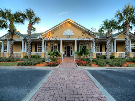 Windsor Club at Legacy Park offers one, two and three bedroom homes, in a professionally landscaped, neighborhood setting.