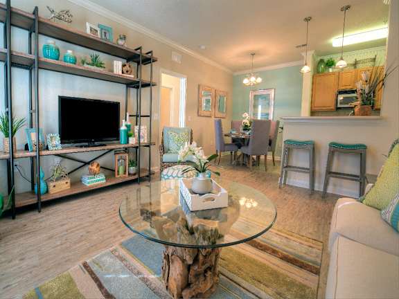 Relax and renew in your home at Windsor Club, where each apartment home offers a patio or sunroom.