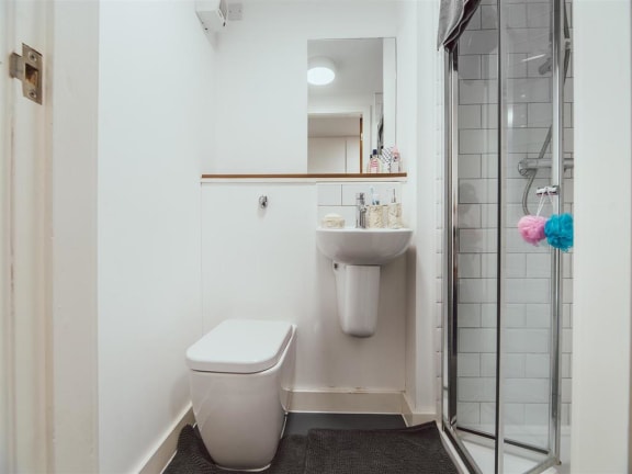 Lomax Halls, Stoke-on-Trent - Bathroom, 1