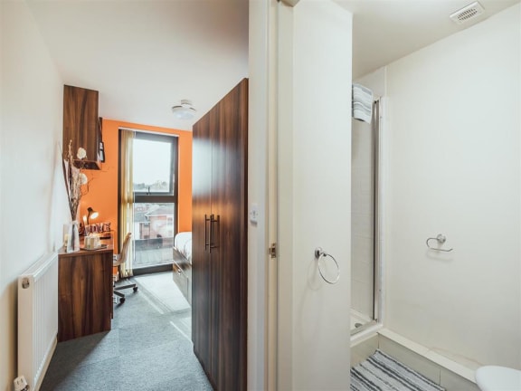 Lomax Halls, Stoke-on-Trent - En Suite, 4