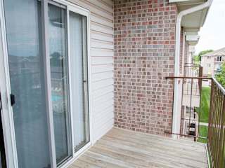 Exterior balcony at Highland View Apartments in Lincoln NE