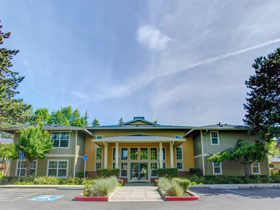 Clubhouse Exterior at Commons at Timber Creek, Portland, 97229