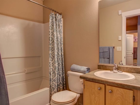 Model Bathroom at Commons at Timber Creek, Portland, Oregon