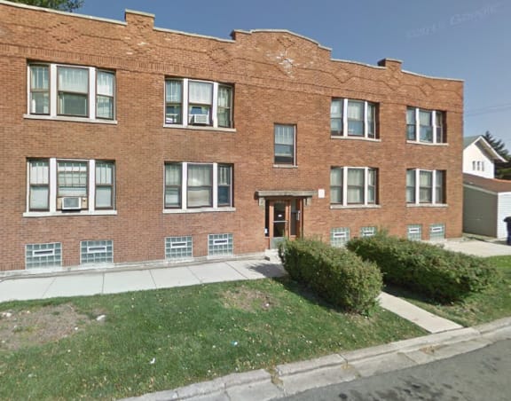 4101 N Cicero Ave Exterior