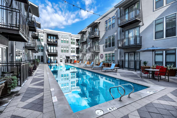 5th Street Commons Boutique Style Pool