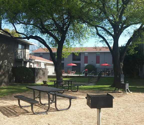 Community BBQ Area at Wellington Estates in San Antonio, TX