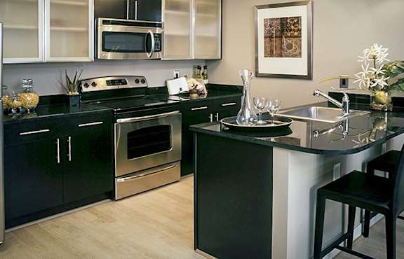 Luxurious kitchen amenities at The Woodward Building Apartments in Washington, DC 20005