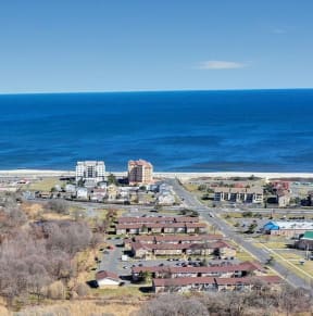 best garden style one bedroom and two bedroom rental apartments for rent at edgewater east/west apartments in long branch, nj near the jersey shore beach on the water monmouth county nj
