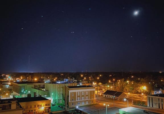 night sky at Oates Estates Apartments, Alabama, 36303