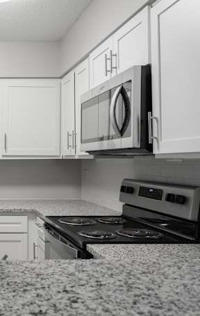 Ashton Village Leasing Center