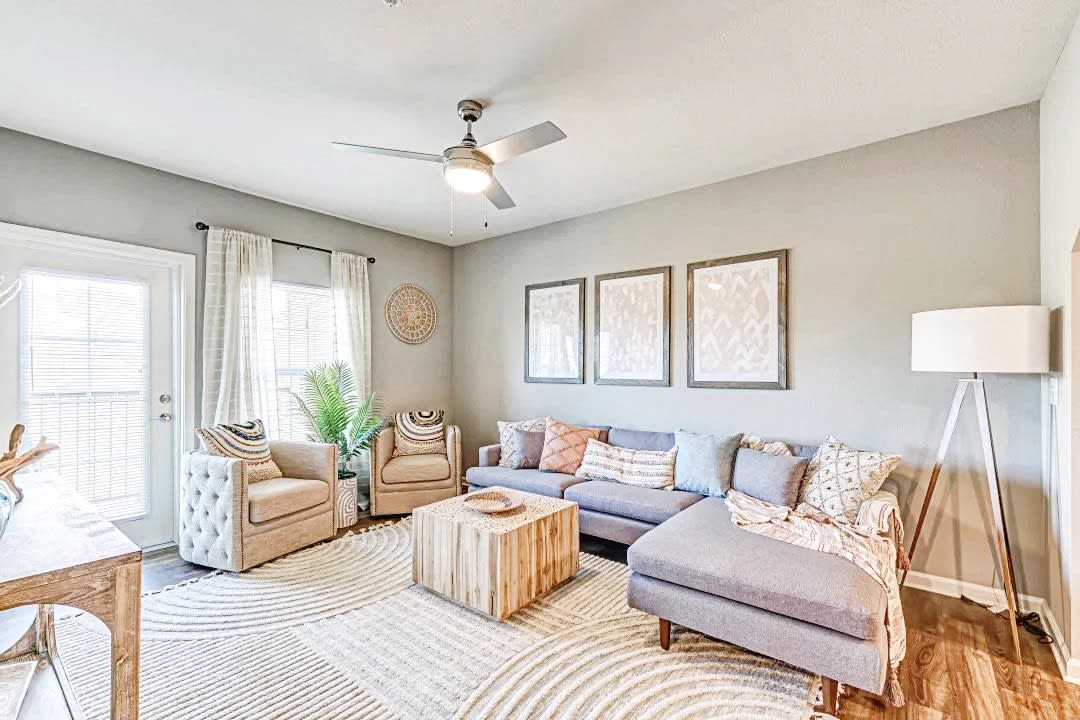 Photos and Video of Flats at Sundown apartments