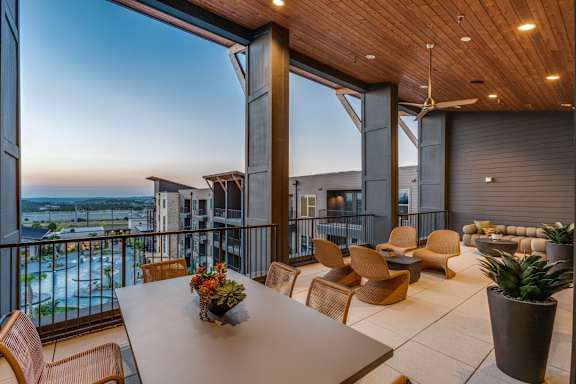 Aura High Pointe Apartments in Austin, Texas Sky Lounge