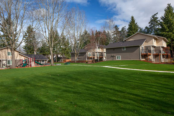FarmingtonMeadows_Amenity_Exterior