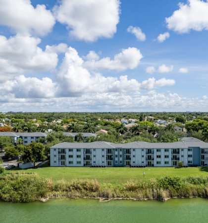 an aerial view of the resort at longboat key club