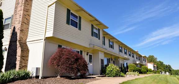 Property Exterior at Huntington Hills Townhomes, Integrity Realty, Stow, OH, 44224