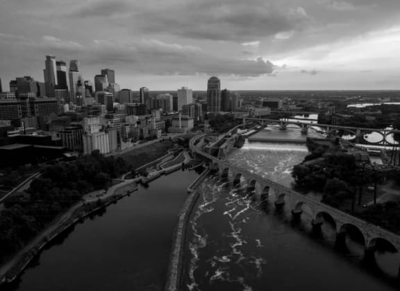 a black and white photo of the city of pittsburgh
