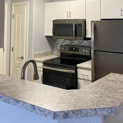 Port Royale Luxury Apartment Homes in Tucson, Arizona Kitchen