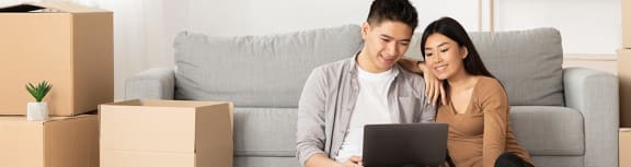 CoupleWithLaptop