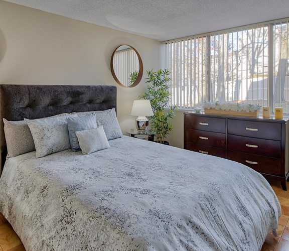 Heritage Park Apartments Bedroom 22-02