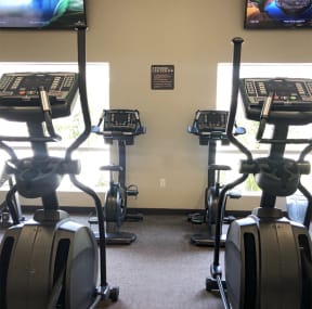 Cardio Machines In Gym at Sablewood Gardens, Bakersfield, 93314
