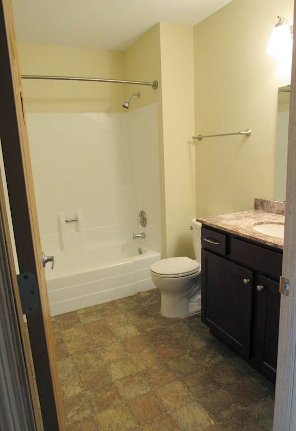 Victoria Townhomes bathroom