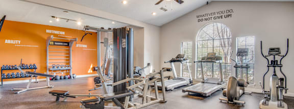 Gym at Foxborough Apartments, Irving